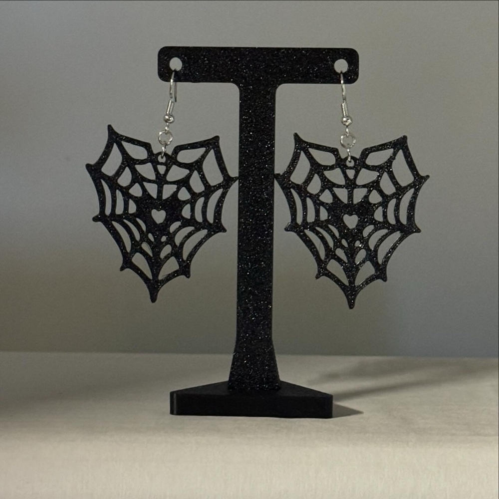 Spiderweb hearts